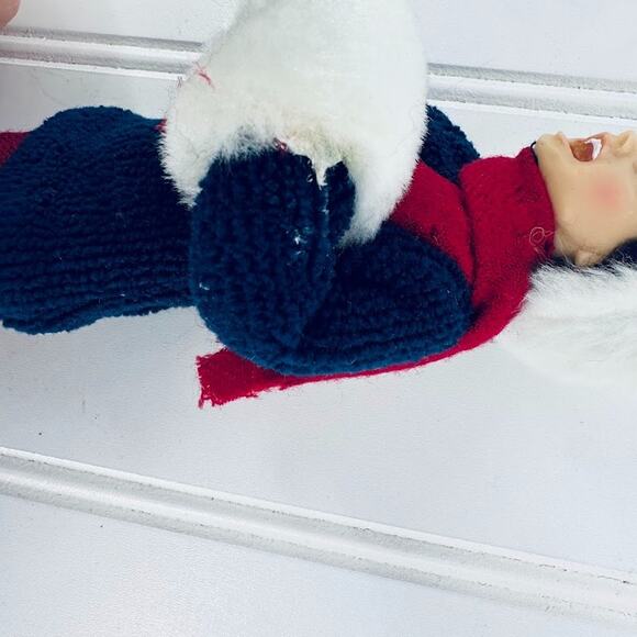 Vintage Classic Christmas Adult Caroler Wood Base Lady Woman Decoration - Picture 6 of 9